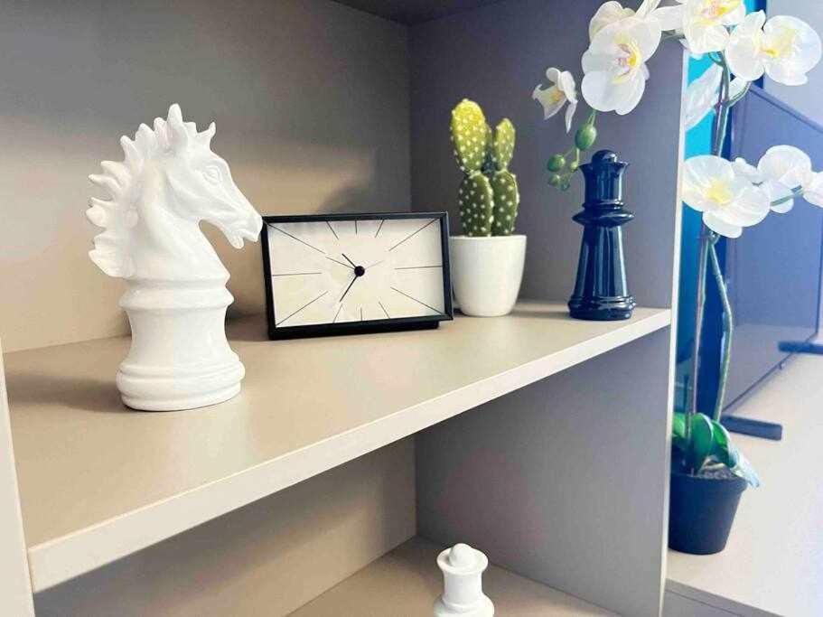 Appartamento A Pochi Passi Dalla Stazione Comodo A Coppie E Famiglie, Casa Ferrucci コッレーニョ エクステリア 写真