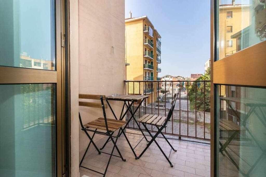Appartamento A Pochi Passi Dalla Stazione Comodo A Coppie E Famiglie, Casa Ferrucci コッレーニョ エクステリア 写真