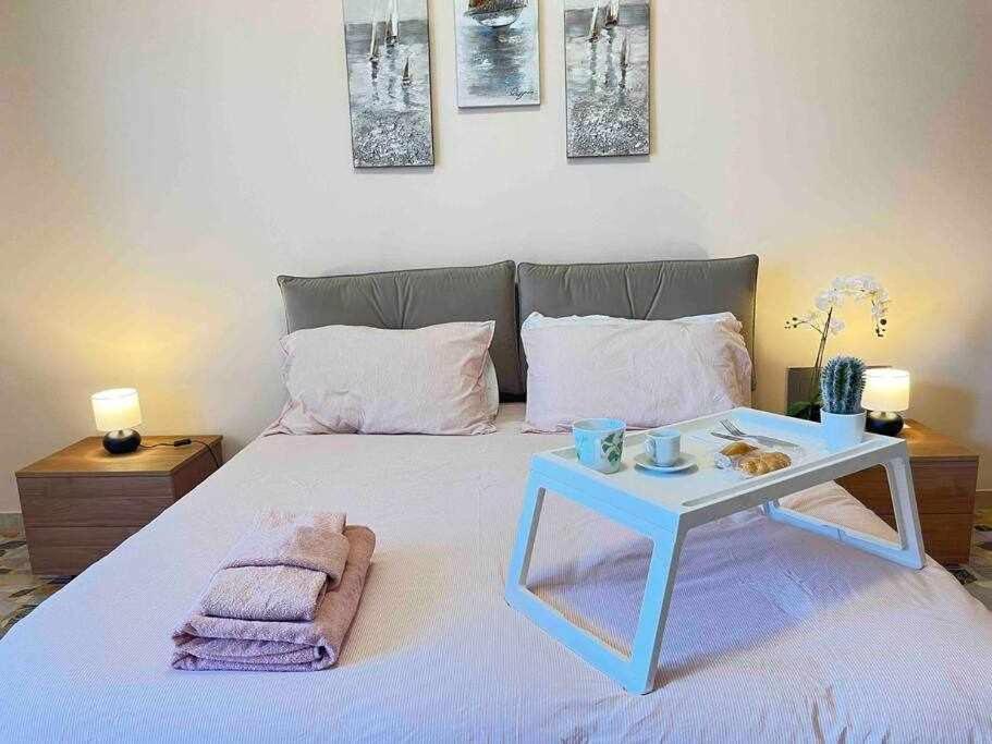 Appartamento A Pochi Passi Dalla Stazione Comodo A Coppie E Famiglie, Casa Ferrucci コッレーニョ エクステリア 写真