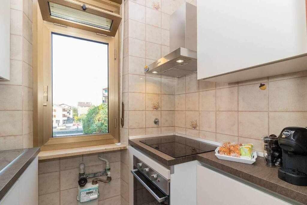 Appartamento A Pochi Passi Dalla Stazione Comodo A Coppie E Famiglie, Casa Ferrucci コッレーニョ エクステリア 写真